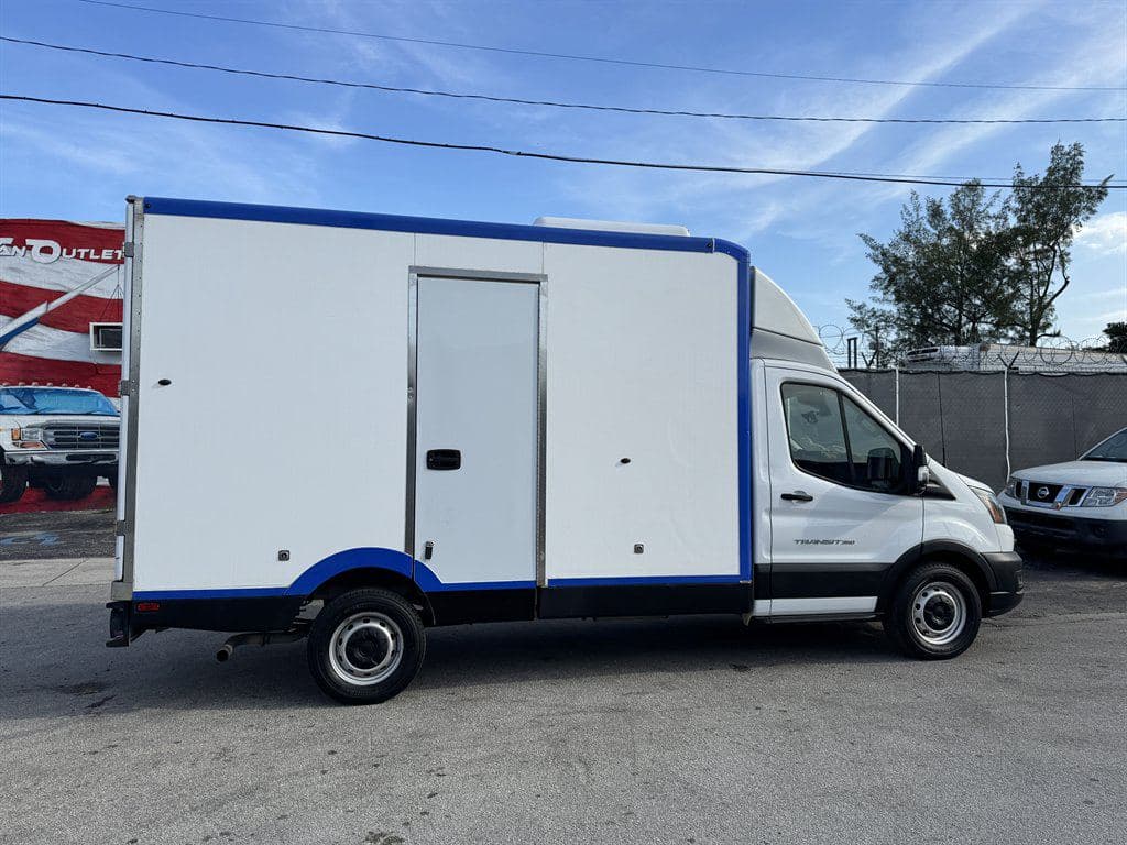 2023 Ford Transit T-350 image 15