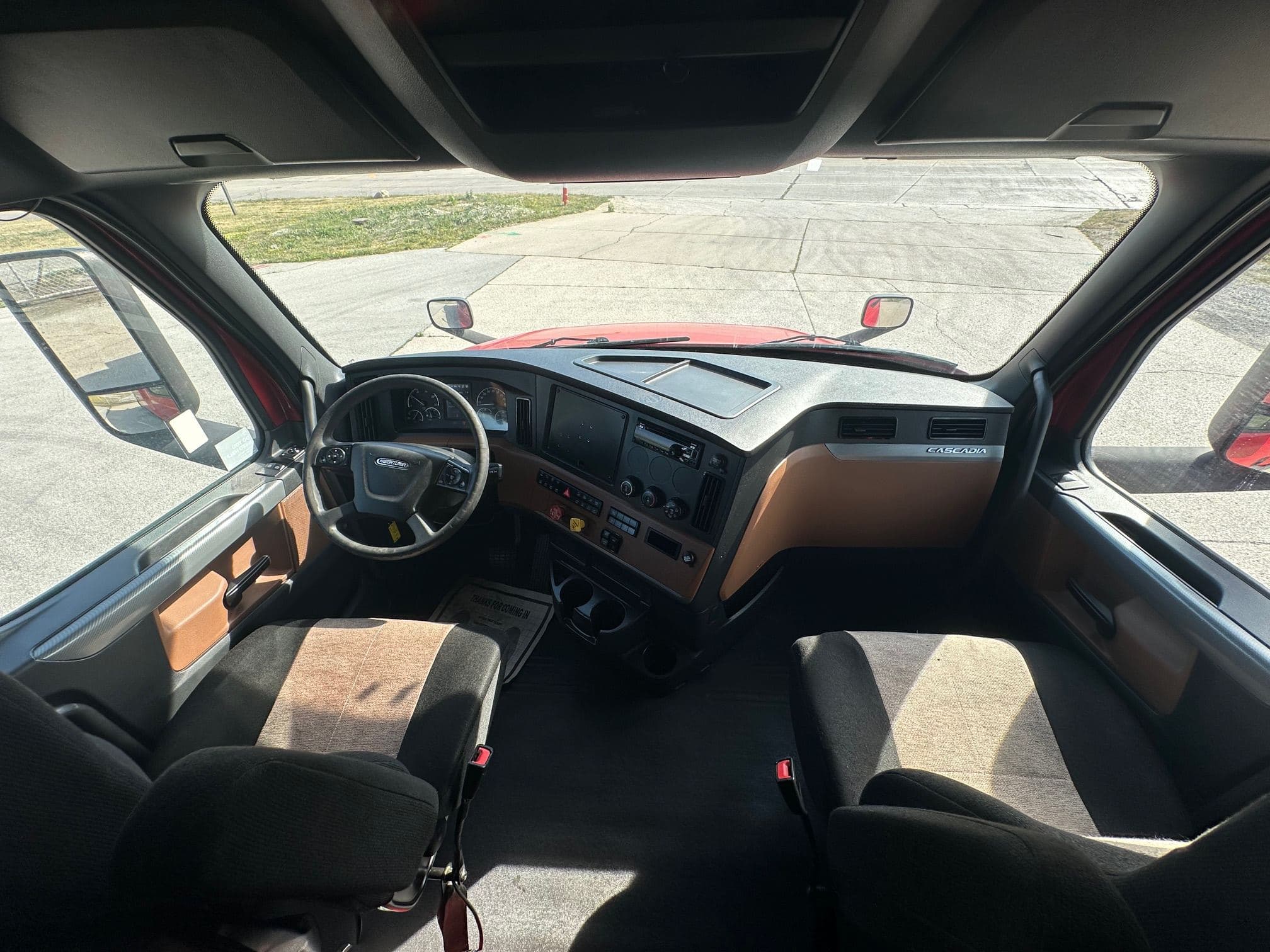 2020 Freightliner Cascadia image 9