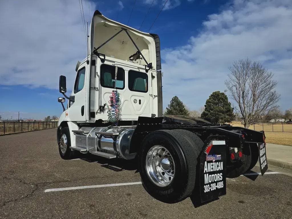 2018 Freightliner Cascadia 113 image 6