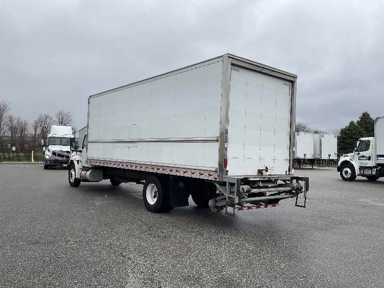 2022 International MV607 Box Truck - 220HP, 6 Speed Automatic, Roll up Door image 6