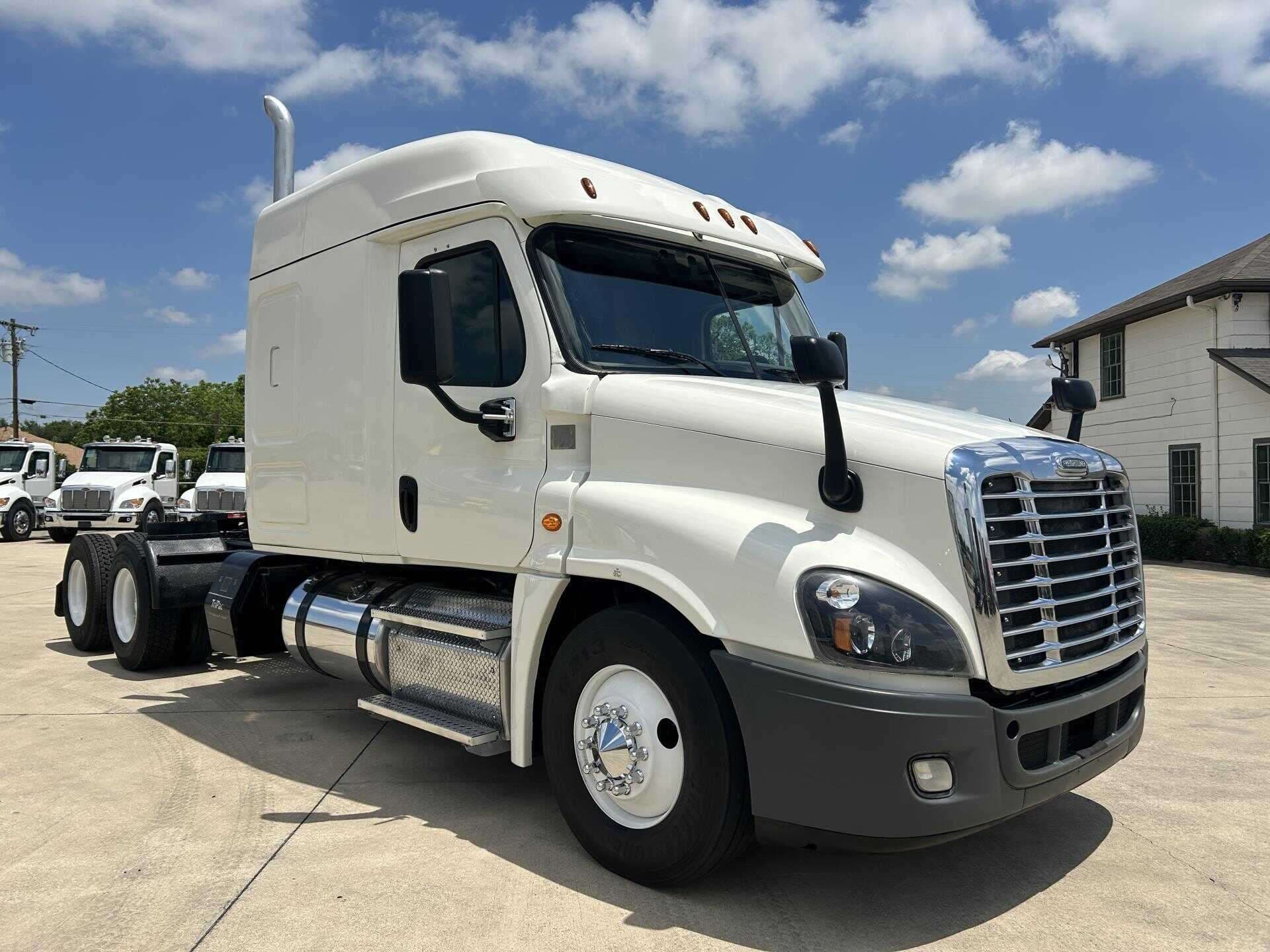 2019 Freightliner Cascadia 125 image 5