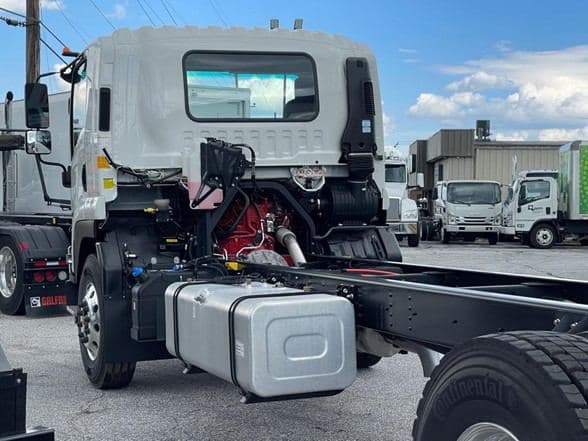 2025 Isuzu FTR image 10