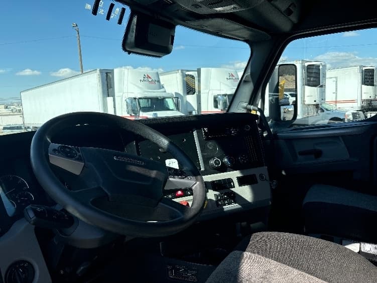 Used 2021 FREIGHTLINER Conventional - Sleeper Truck - CASCADIA 126 For Sale image 14