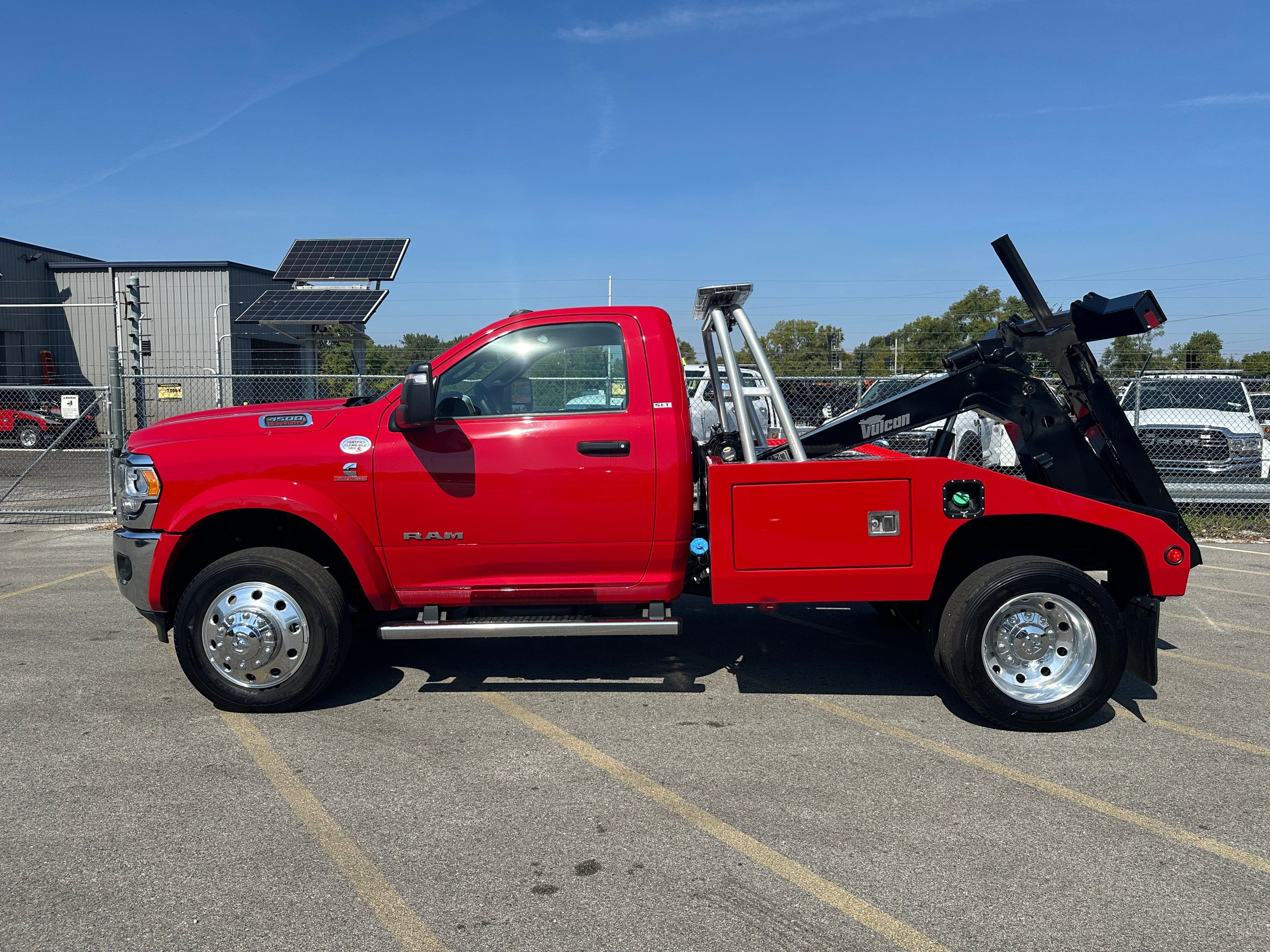 2024 Ram 4500 Chassis SLT *CALIFORNIA COMPLIANT* VULCAN 812*  (SK#: 5939C)  image 3