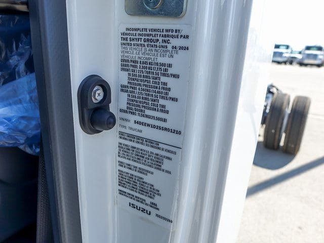 2025 Chevrolet 5500 XG LCF Gas Work Truck 150" Wheelbase Cab Chassis image 12