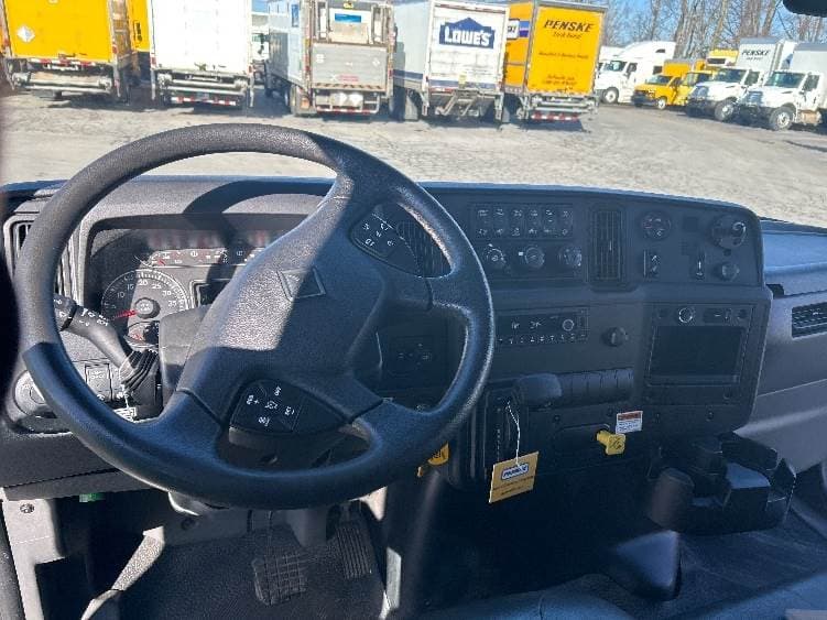 2022 International MV607 Box Truck - 220HP, 6 Speed Automatic, Roll up Door image 17