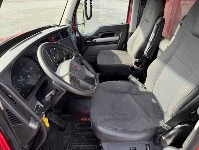 2022 Kenworth T880 image 6