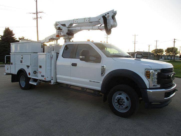 2018 Ford F550 SUPER CAB BUCKET TRUCK 4X4 image 7