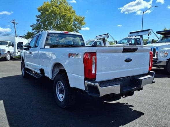 2025 Ford F350 image 6