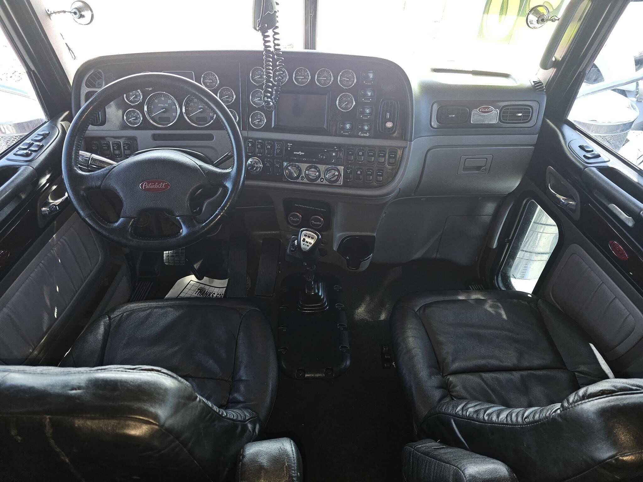 Used 2020 PETERBILT 389 Conventional - Sleeper Truck in Heyburn, ID image 29