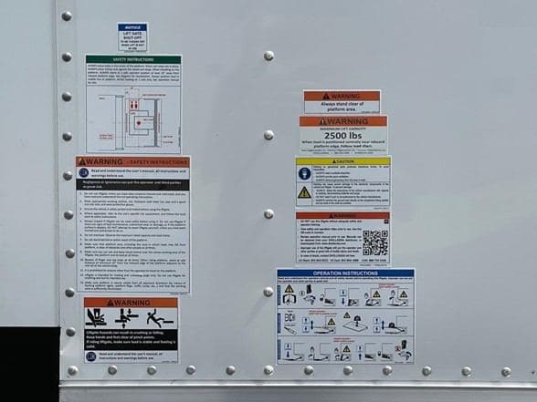 2025 Isuzu NRR image 28