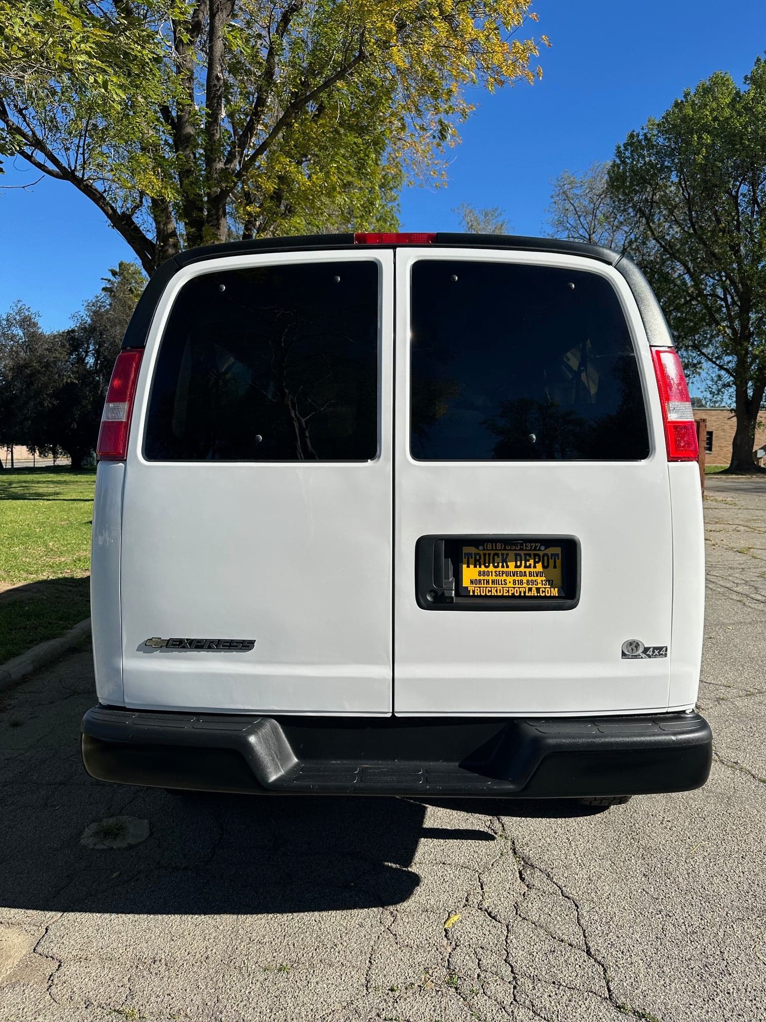 2019 CHEVROLET EXPRESS 3500 Quigley 4x4 Van 13480 image 5