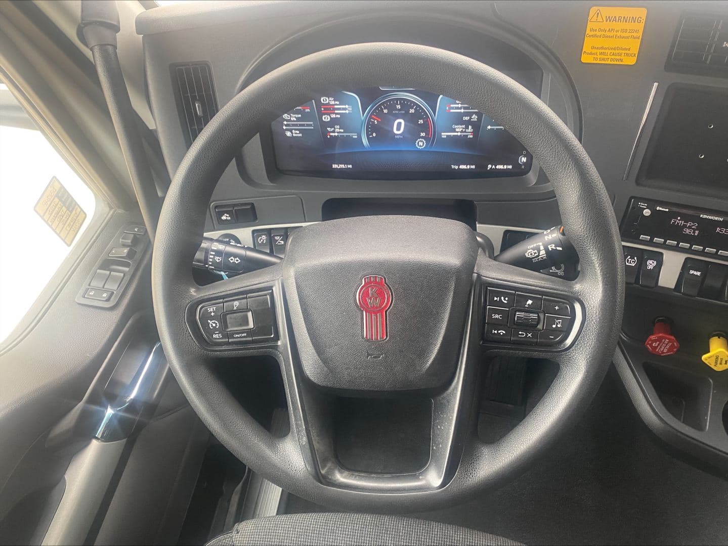2023 Kenworth T680 image 19