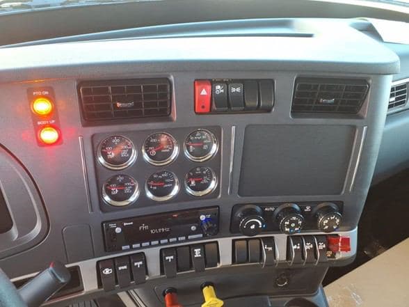 2026 Kenworth T880 image 15