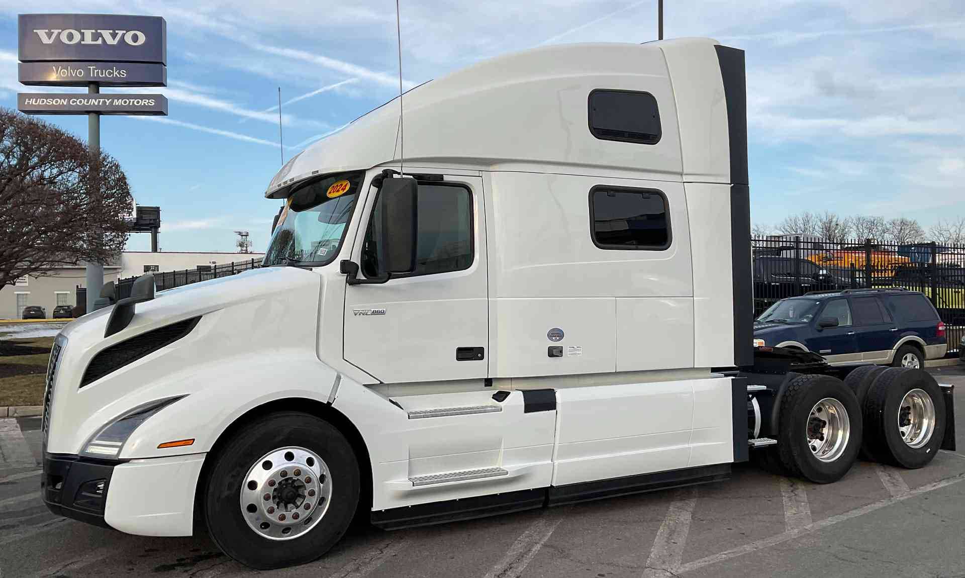 2024 Volvo VNL860 image 1