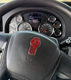 2021 Kenworth T680 image 5