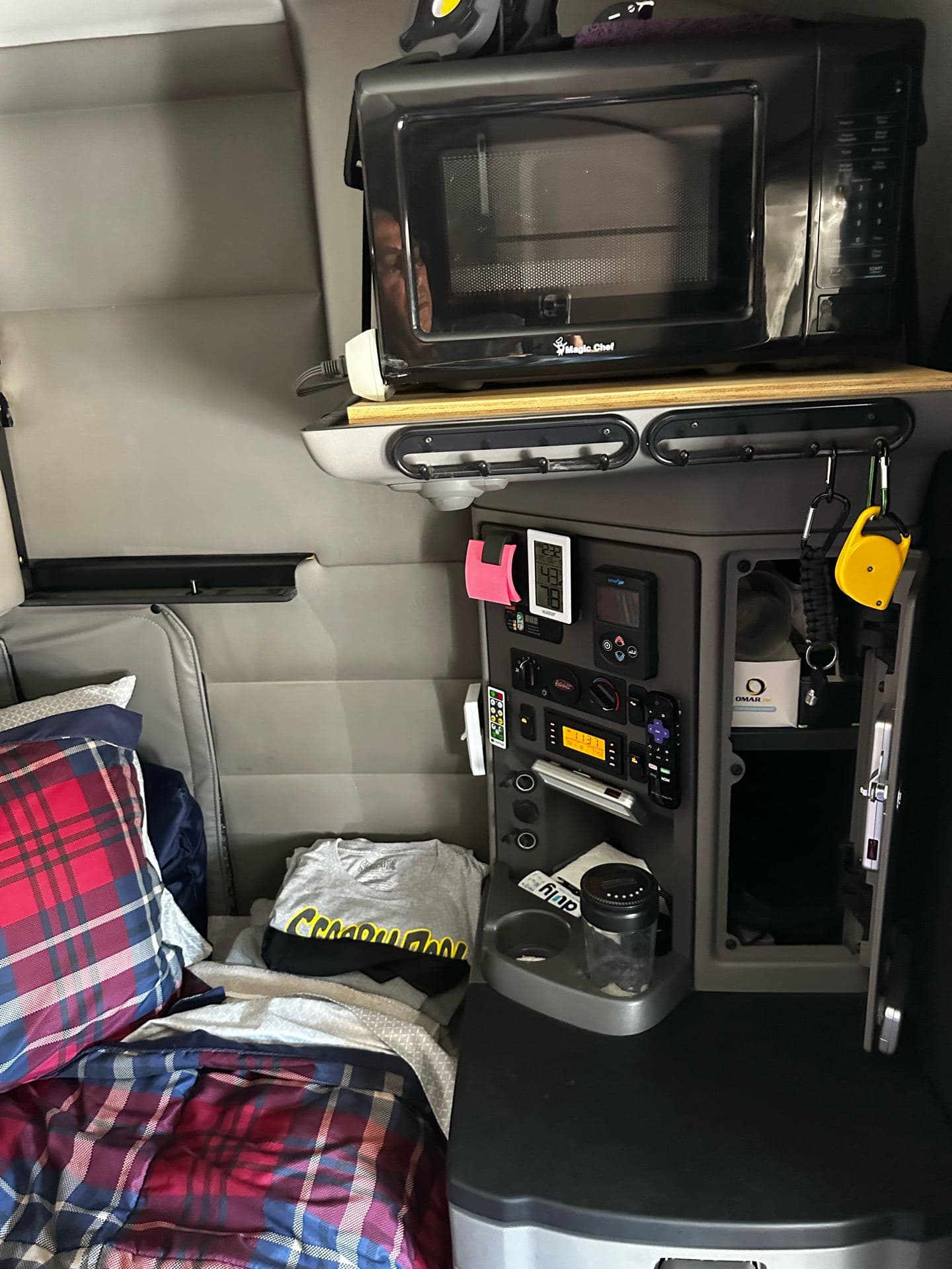 2015 Peterbilt 579 image 12