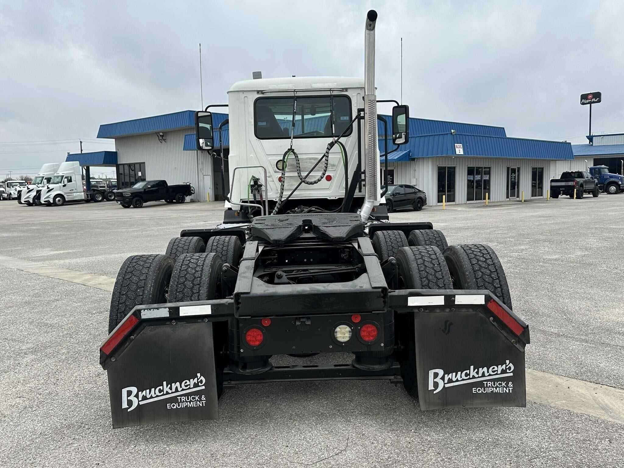 Used 2020 MACK ANTHEM Conventional - Day Cab in Tye, TX image 2