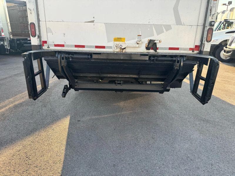 2019 Ford F-750 image 12