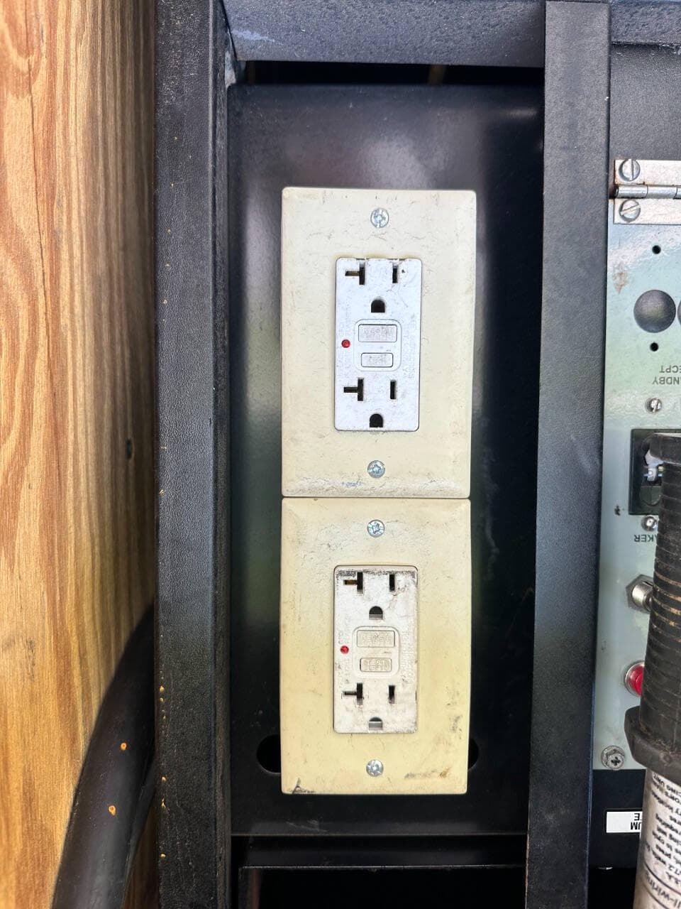 2016 Freightliner MT45 image 19