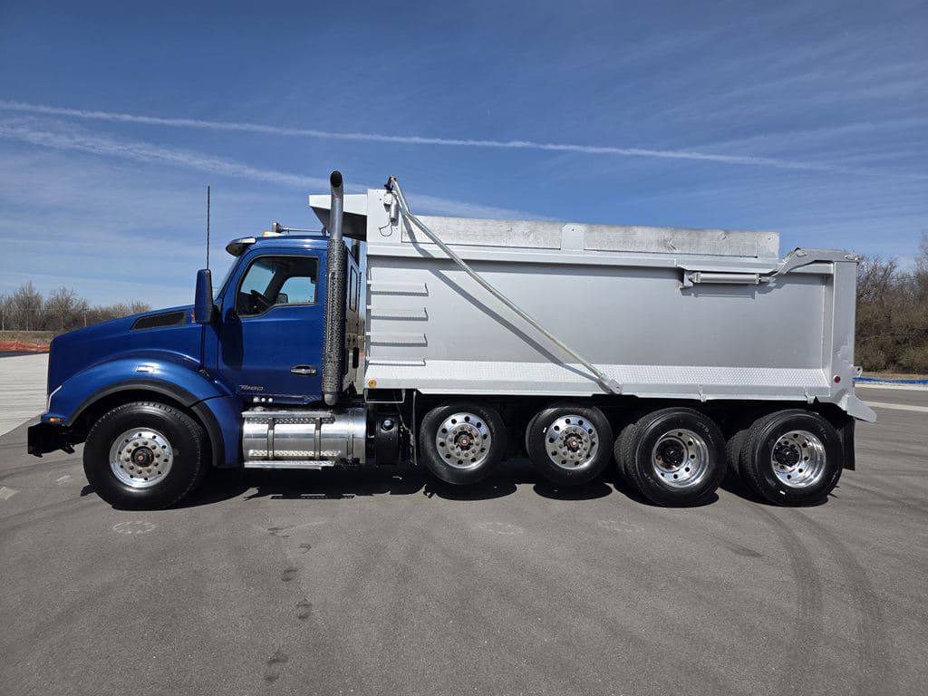 Used 2018 KENWORTH T880 image 2