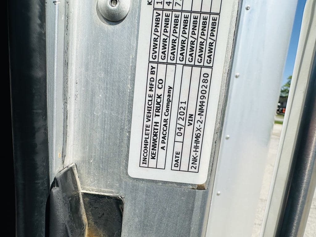Used 2022 KENWORTH T270 image 25