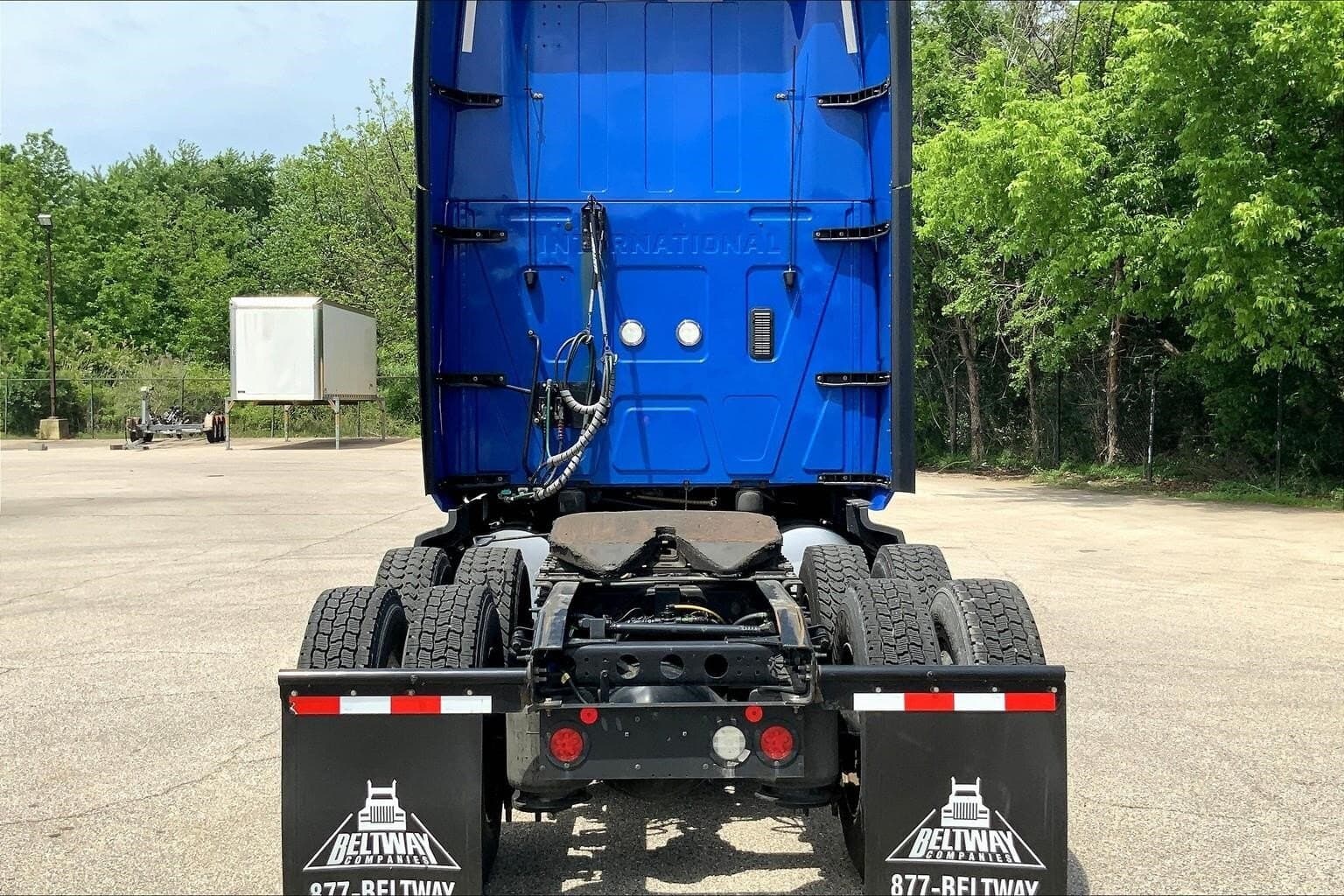2022 International LT625 Sleeper Semi Truck - 73" Raised Roof Sleeper, A26 450HP, 12 Speed image 4