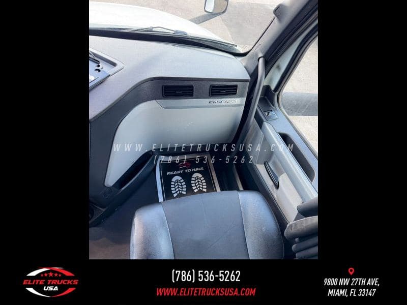 2022 Freightliner Cascadia 126 image 16