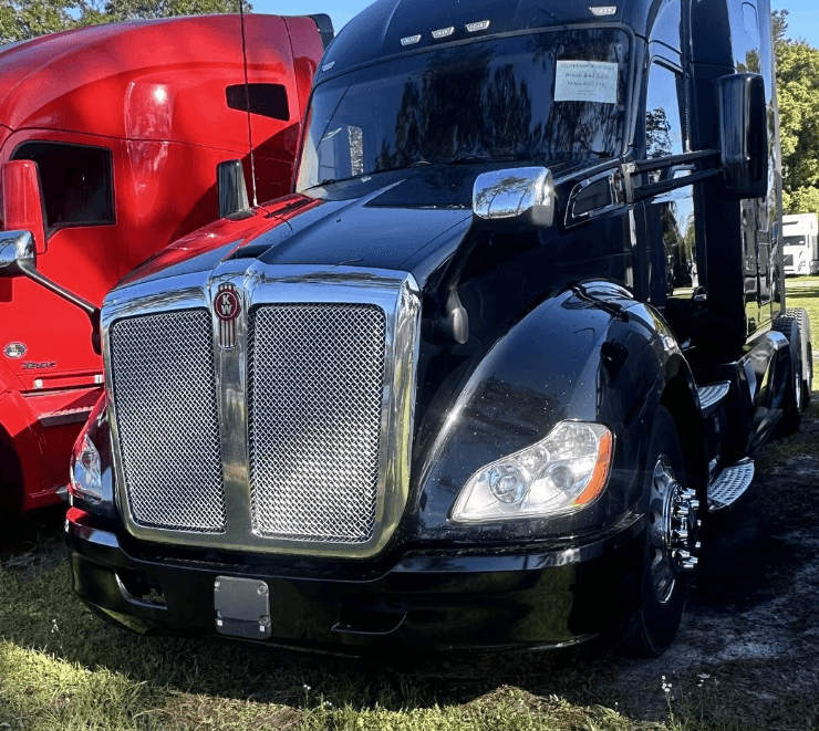 2020 Kenworth T680 image 2
