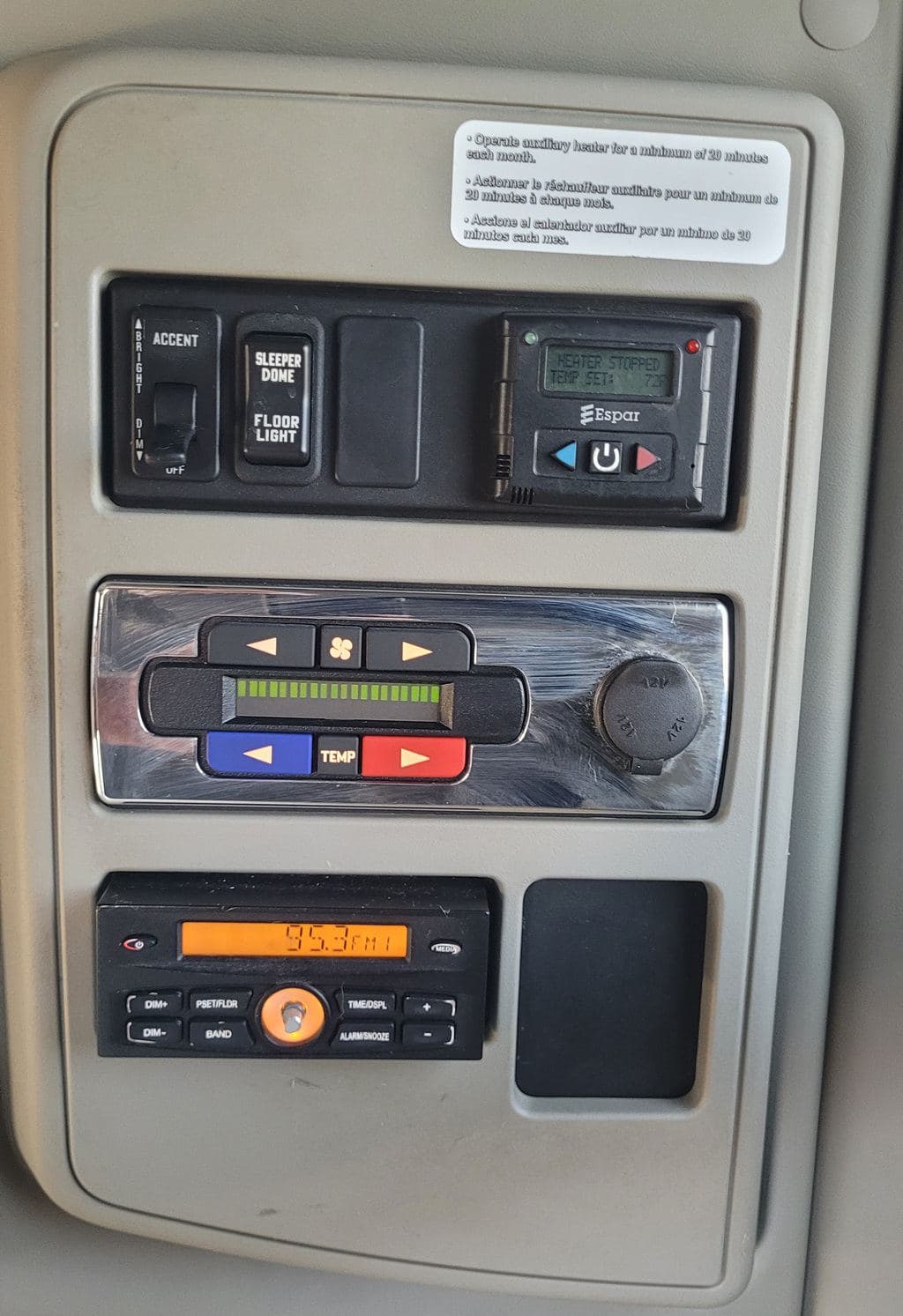 Used 2021 INTERNATIONAL LT625 image 21