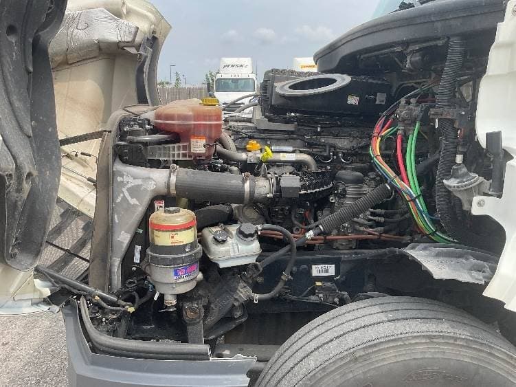 2018 Freightliner Cascadia image 12