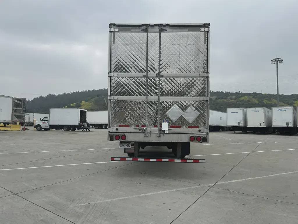 2019 Utility 3000R image 6