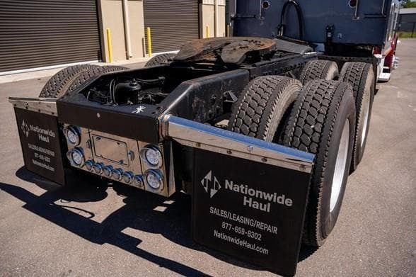 2009 Peterbilt 389 image 12