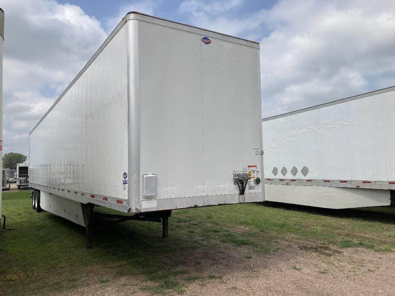 2019 Utility 53` Dry Van Trailer image 2