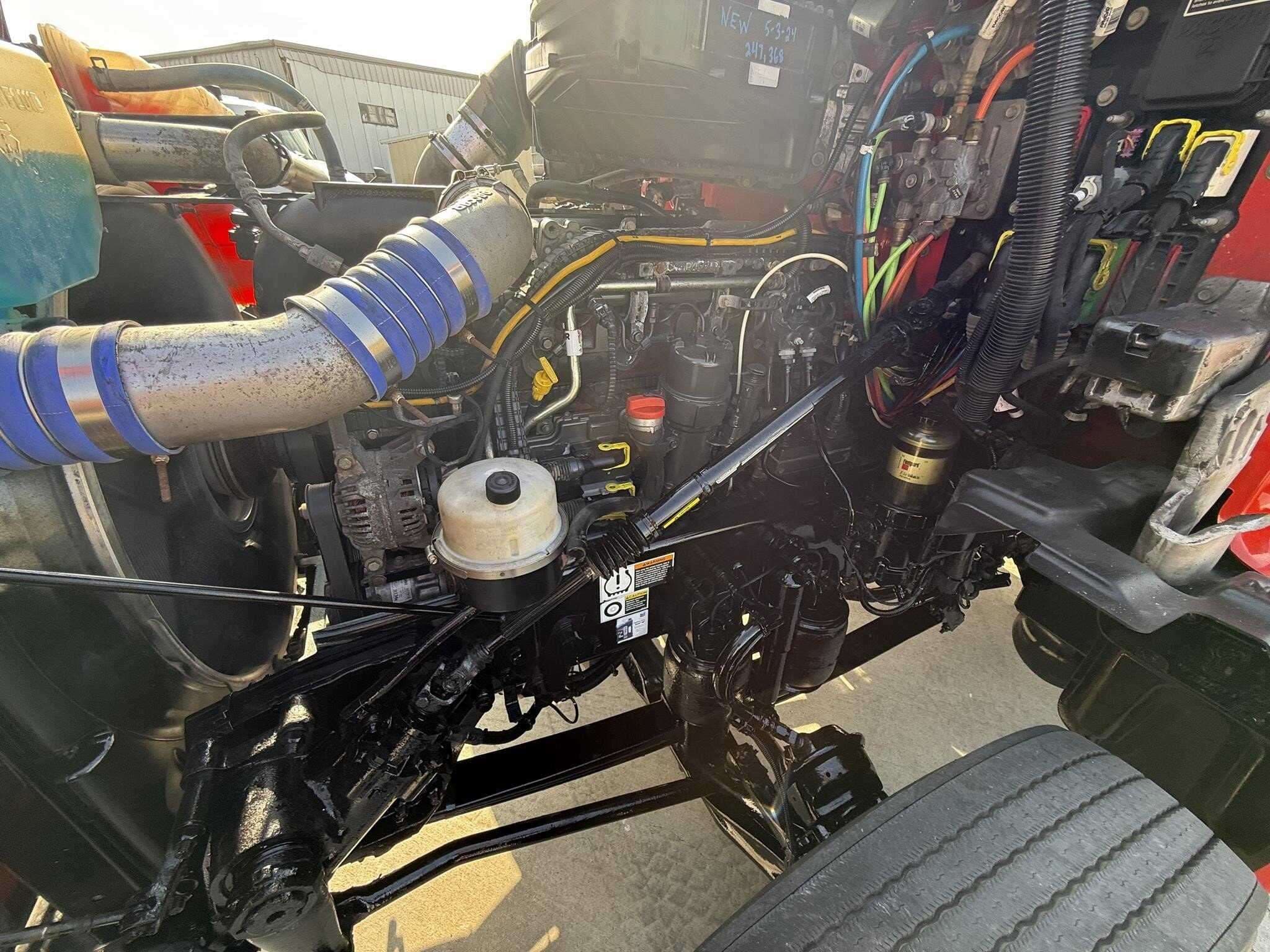 2022 Kenworth T880 image 7