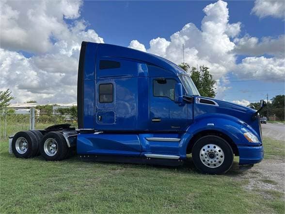 2018 Kenworth T680 image 5
