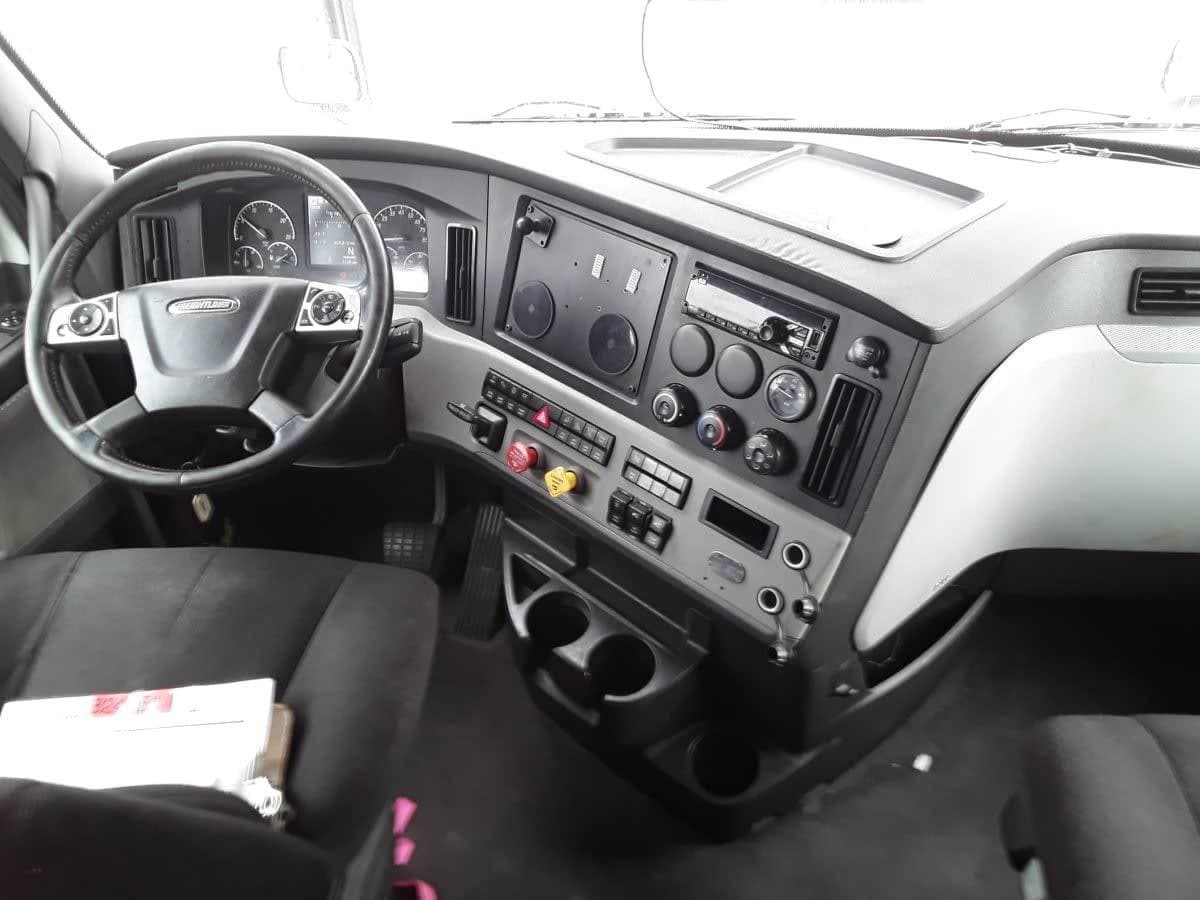 2020 Freightliner Cascadia 126 Sleeper Semi Truck - 72" Condo Sleeper, 400HP, 12 Speed Automatic image 10