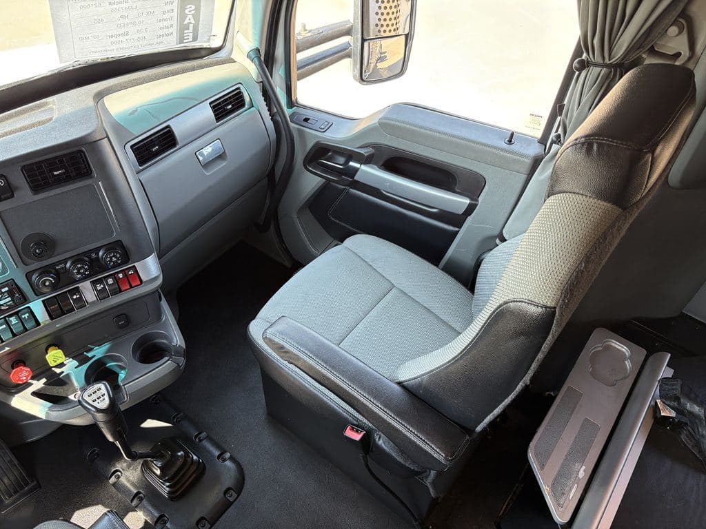 Used 2020 KENWORTH T880 image 25