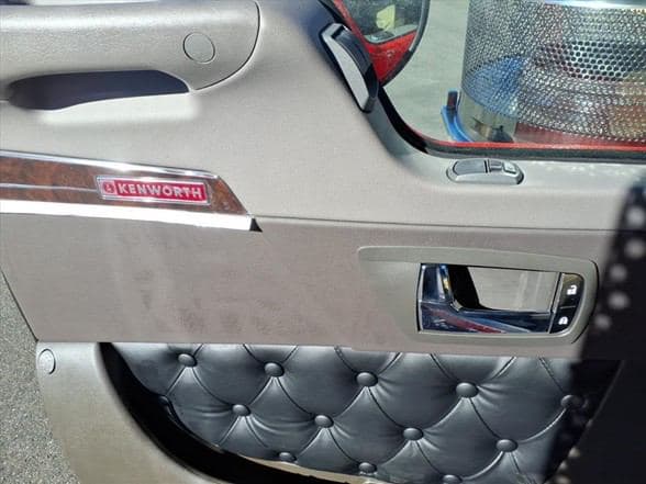 2026 Kenworth W900 image 21
