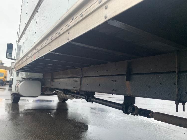 2022 International MV607 Box Truck - 220HP, 6 Speed Automatic, Roll up Door image 5