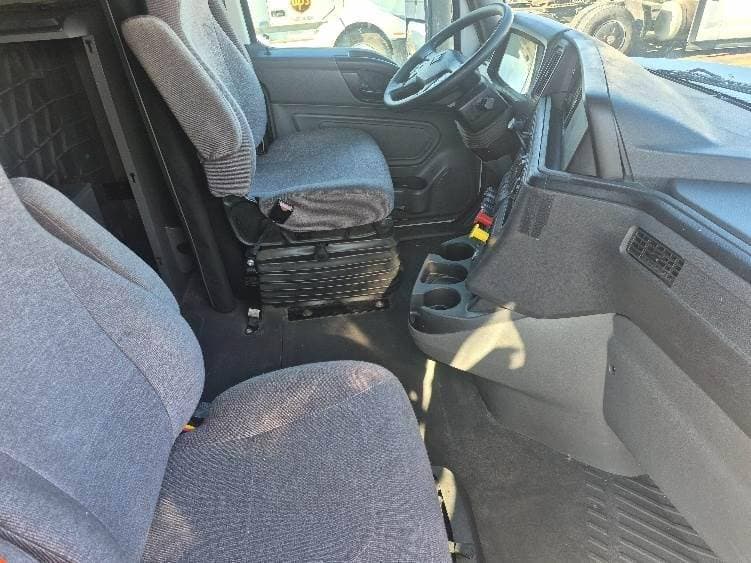 2023 International LT62F image 6