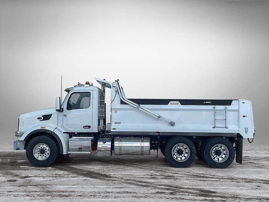 2024 Peterbilt 567 image 3