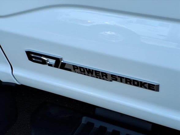 2025 Ford F550 image 9