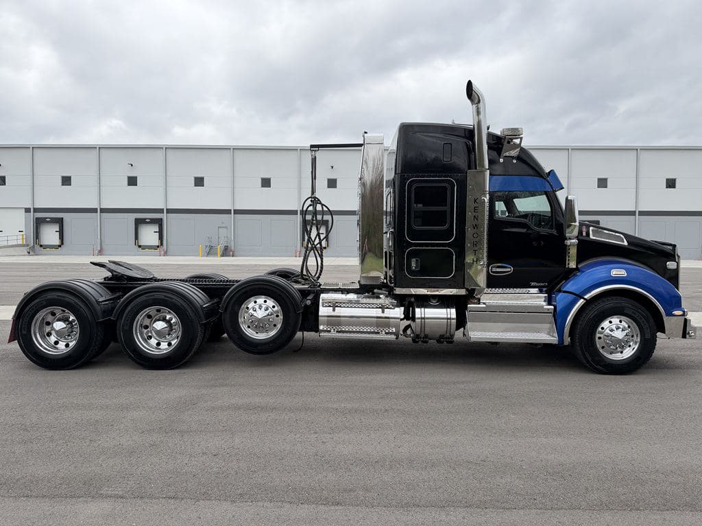 Used 2020 KENWORTH T880 image 7