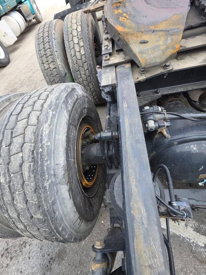2018 Kenworth T680 image 10