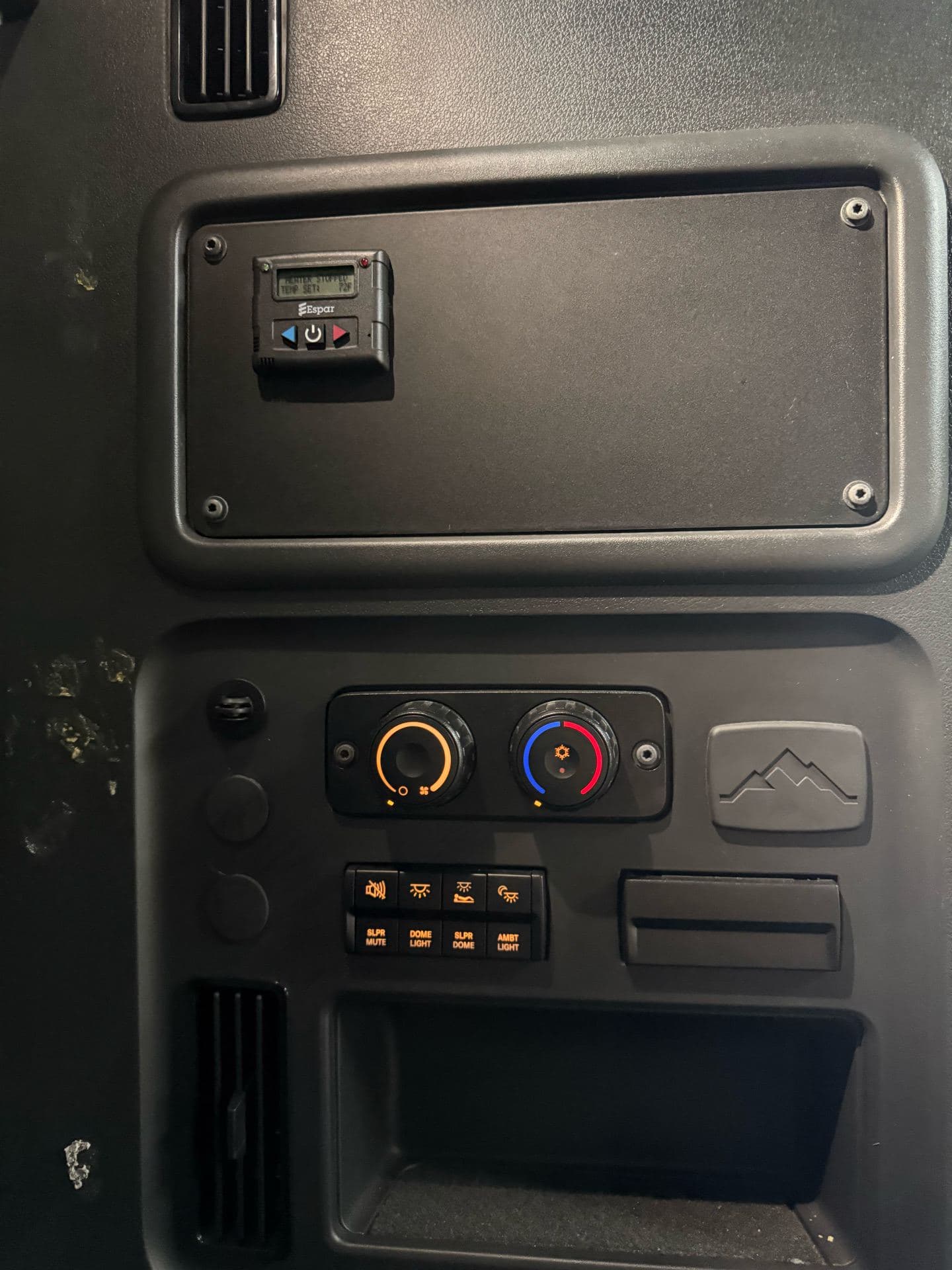 2022 Freightliner - 426k - 11,500 Hours - 455HP image 17