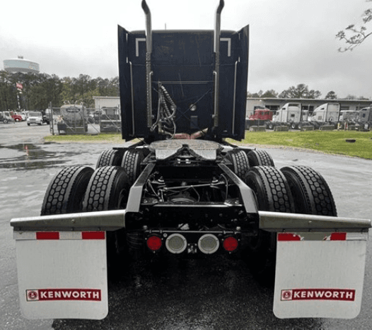2020 Kenworth T680 image 3
