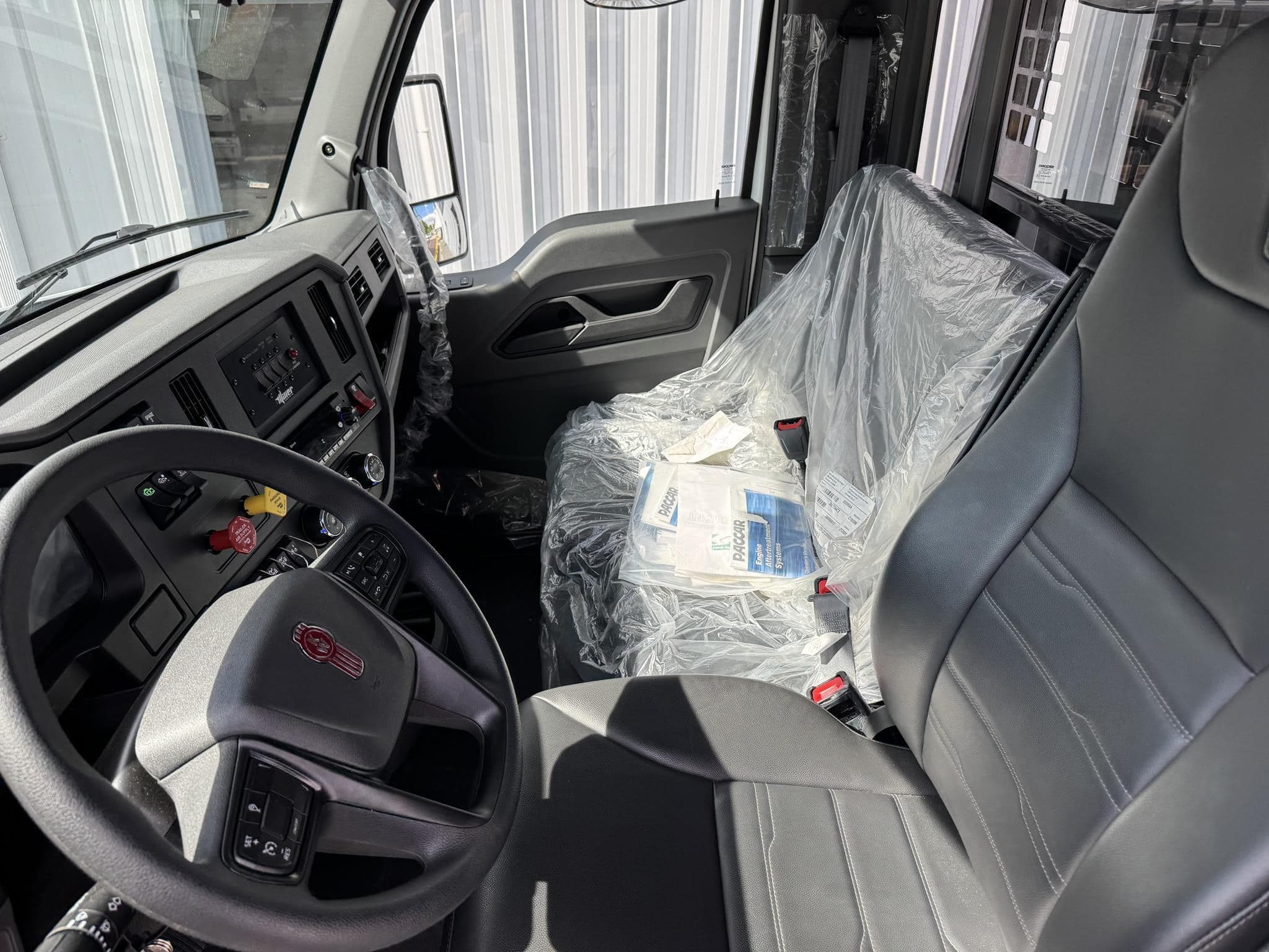 2026 Kenworth T480 image 8