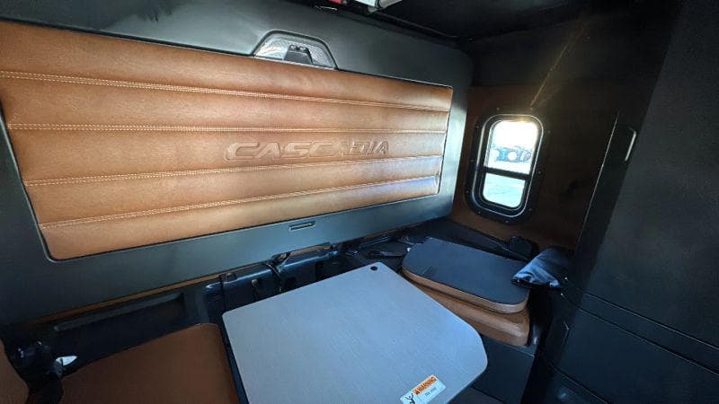 2021 Freightliner Cascadia image 41