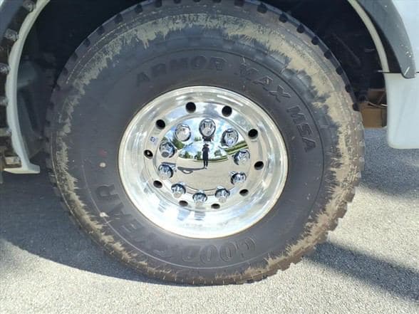 2025 Kenworth T880 image 10